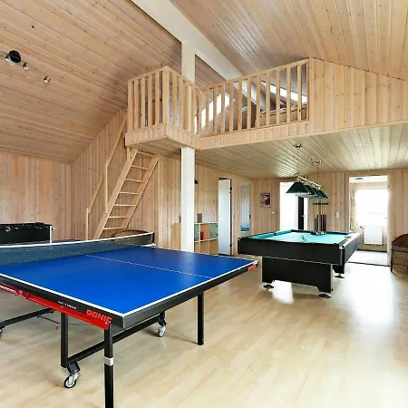 Дом отдыха Nine-bedroom Holiday In Harboore 2