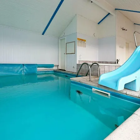 Дом отдыха Nine-bedroom Holiday In Harboore 2 Harboor